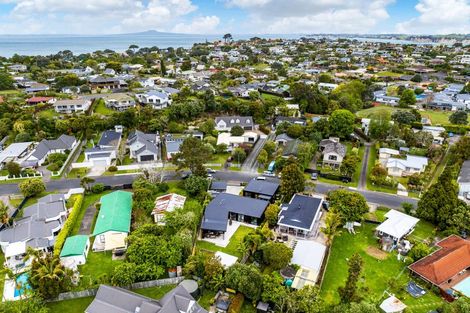 Photo of property in 59 The Circle, Manly, Whangaparaoa, 0930