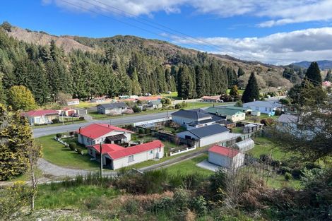 Photo of property in 4 Broadway, Reefton, 7830