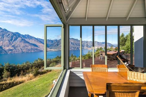 Photo of property in 15 Summit Lane, Ben Lomond, Queenstown, 9371