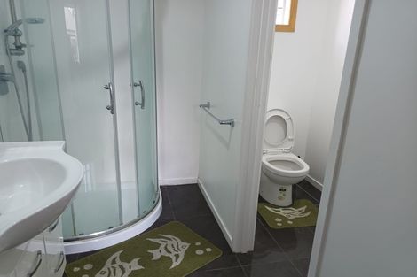 Photo of property in 82 Kelman Road, Kelston, Auckland, 0602