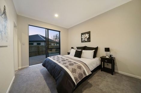 Photo of property in 104 Twin Parks Rise, Papakura, 2110