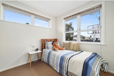 Photo of property in 1/8 Arrow Road, Forrest Hill, Auckland, 0620