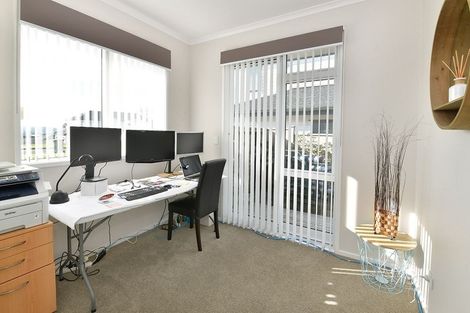 Photo of property in 24 Manuel Road, Silverdale, 0932