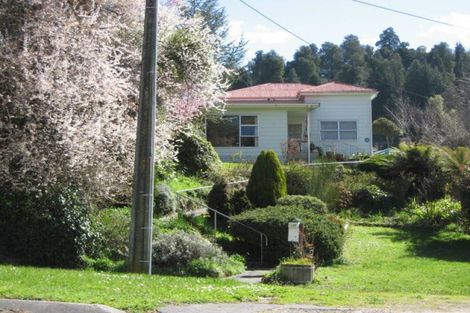 Photo of property in 137 Hautapu Street, Taihape, 4720