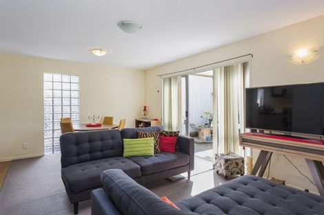 Photo of property in 3/35 Ely Street, Christchurch Central, Christchurch, 8013