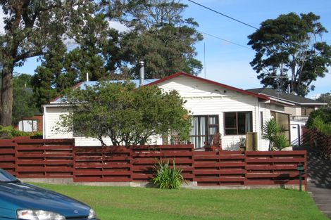 Photo of property in 3 Wharf Road, Te Atatu Peninsula, Auckland, 0610