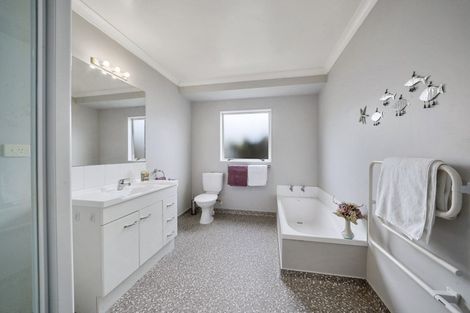 Photo of property in 64b Te Manuao Road, Otaki, 5512