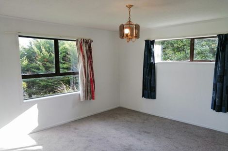 Photo of property in 12 St Catherine Crescent, West Harbour, Auckland, 0618