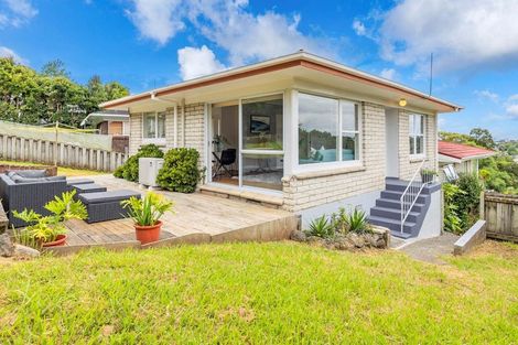 Photo of property in 2/5 Finn Place, Totara Vale, Auckland, 0629