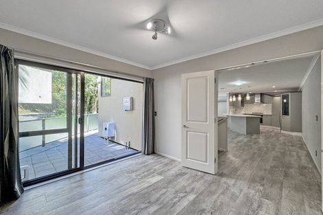 Photo of property in 5 Bank Road, Northland, Wellington, 6012