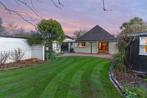 Photo of property in 18 Guinness Crescent, Ilam, Christchurch, 8041