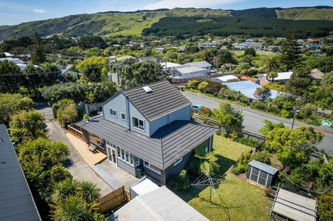 Photo of property in 150 Rawhiti Road, Pukerua Bay, 5026