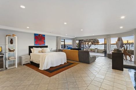 Photo of property in 14 The Parade, Bucklands Beach, Auckland, 2012