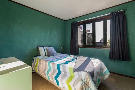 Photo of property in 20a John Guthrie Place, Merrilands, New Plymouth, 4312