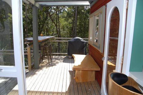 Photo of property in 14 Fitzpatrick Place, Chatswood, Auckland, 0626