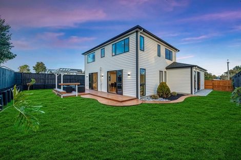 Photo of property in 11 Alexandra Street, Riverhead, 0820