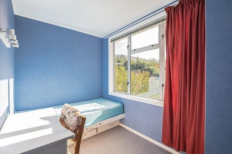 Photo of property in 61 The Drive, Tawa, Wellington, 5028
