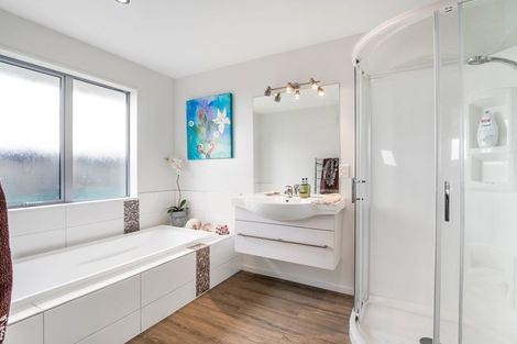 Photo of property in 22 Sequoia Way, Rangiora, 7400