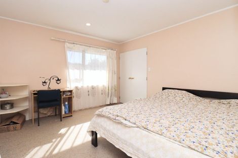 Photo of property in 1 Eroni Clarke Close, Flat Bush, Auckland, 2019