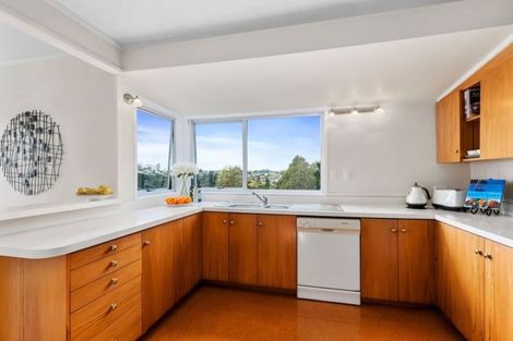 Photo of property in 81 Juniper Road, Sunnynook, Auckland, 0620