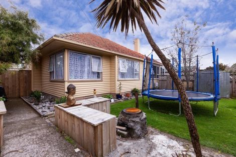 Photo of property in 6 List Street, Welbourn, New Plymouth, 4310