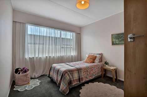 Photo of property in 3 Del Mar Place, Merrilands, New Plymouth, 4312