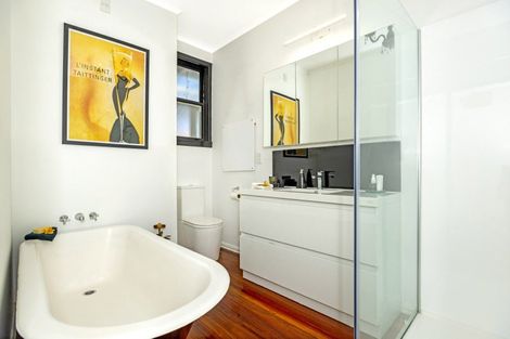 Photo of property in 14 Haronga Road, Inner Kaiti, Gisborne, 4010