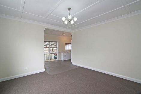 Photo of property in 14 Calvert Road, Moturoa, New Plymouth, 4310