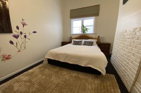 Photo of property in 156a Oriental Parade, Oriental Bay, Wellington, 6011