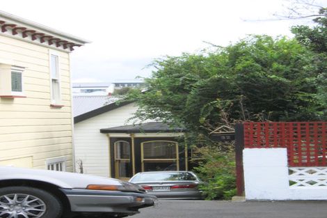 Photo of property in 32 Herald Street, Berhampore, Wellington, 6023