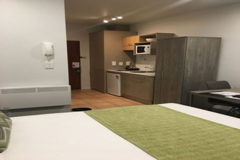 Photo of property in Atrium Towers, 6j/154 The Terrace, Wellington Central, Wellington, 6011