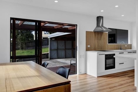 Photo of property in 6 Antonia Place, Bell Block, New Plymouth, 4312