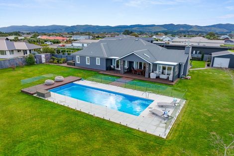 Photo of property in 27 Mill Grove, Clareville, Carterton, 5713