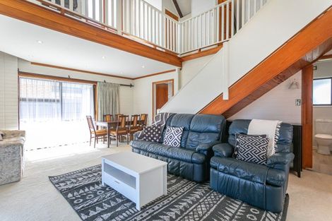 Photo of property in 8 Kauri Place, Tairua, 3508