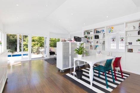 Photo of property in 19 Martin Avenue, Beckenham, Christchurch, 8023