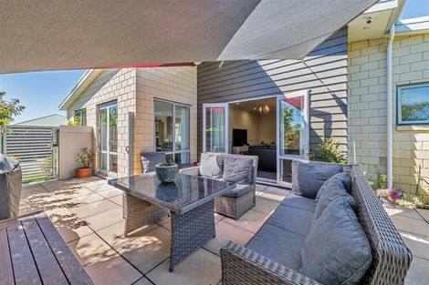 Photo of property in 49 Coolspring Way, Redwood, Christchurch, 8051