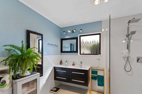 Photo of property in 63 Geraldine Crescent, Cloverlea, Palmerston North, 4412