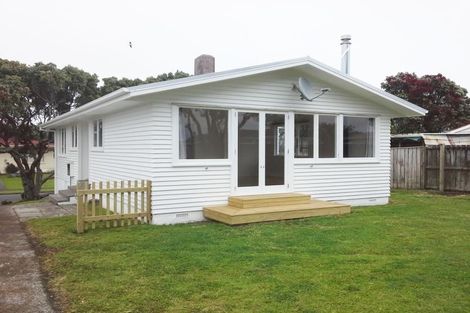 Photo of property in 5 Tohu Place, Spotswood, New Plymouth, 4310