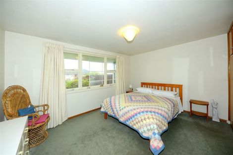 Photo of property in 12 Erin Crescent, Mairehau, Christchurch, 8013