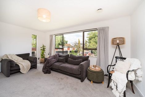 Photo of property in 27 Hillcrest Drive, Kelvin Grove, Palmerston North, 4414