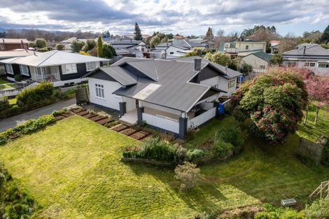 Photo of property in 16 Chamberlain Street, Dannevirke, 4930