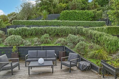 Photo of property in 9 Mana View Road, Paremata, Porirua, 5026