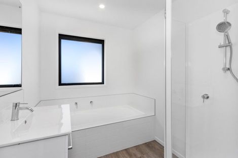 Photo of property in 63 Mehrtens Crescent, Woodend, 7691