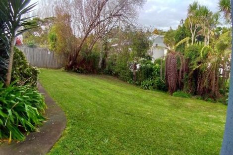 Photo of property in 24 Springtime Crescent, Stanmore Bay, Whangaparaoa, 0932