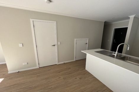 Photo of property in 2/125b Metcalfe Road, Ranui, Auckland, 0612