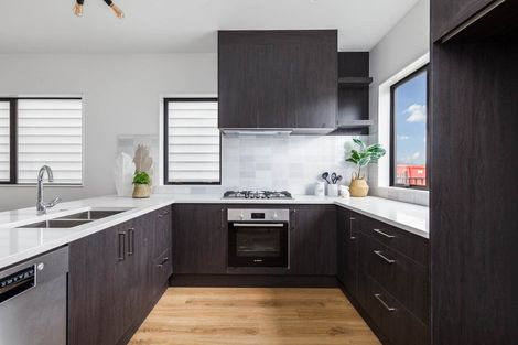 Photo of property in 21 Bei Road, Papakura, 2110