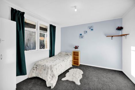 Photo of property in 2 Tawhiti Road, Hawera, 4610