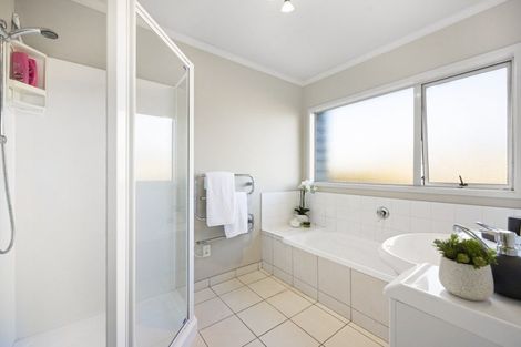 Photo of property in 16 Ploughmans Avenue, Pukekohe, 2120