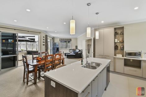 Photo of property in 242 Harbourside Drive, Karaka, Papakura, 2113