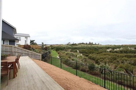 Photo of property in 61 Bayvista Drive, Karaka, Papakura, 2113